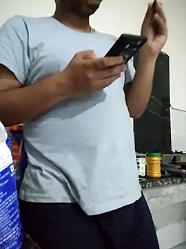 thebrownboi01 online show from April 6, 2026, 4:08 pm