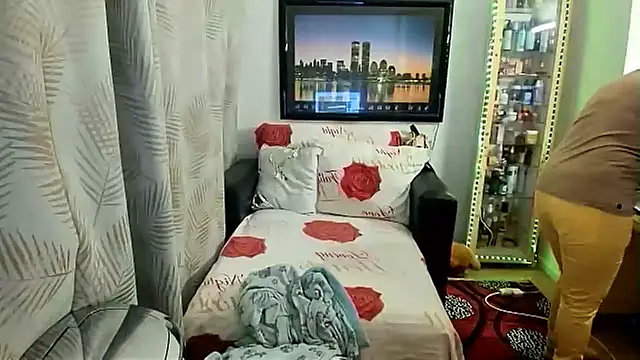 Mature4you44 online show from September 29, 2025, 7:26 am