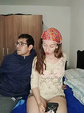 Snapshot of Isaandysex2428 chatting on November 25, 2025, 12:22 am Isaandysex2428 online show from November 25, 2025, 12:22 am