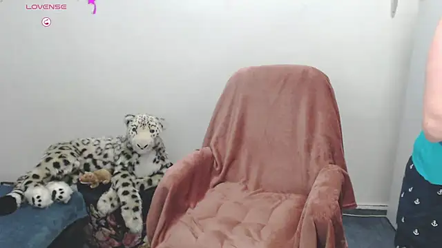 Snapshot of Ammillia chatting on January 21, 2025, 1:11 pm Ammillia online show from January 21, 2025, 1:11 pm