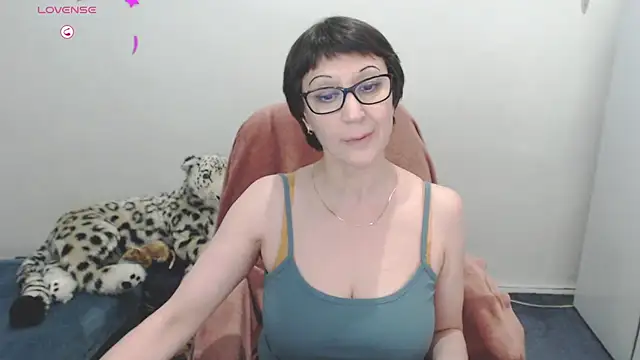 Snapshot of Ammillia chatting on January 17, 2025, 9:39 am Ammillia online show from January 17, 2025, 9:39 am