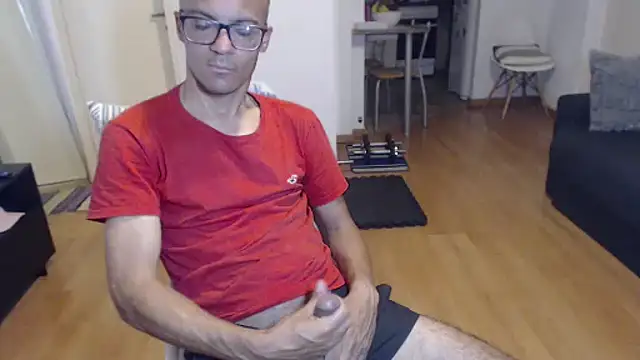 Snapshot of guachin_hunk chatting on November 17, 2025, 3:10 am guachin hunk online show from November 17, 2025, 3:10 am