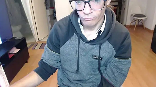 guachin hunk online show from May 8, 2026, 4:27 am