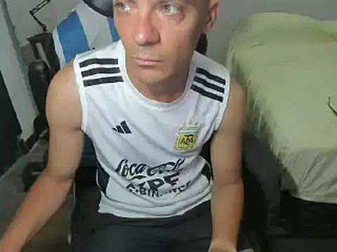 guachin hunk online show from December 18, 2024, 8:47 pm