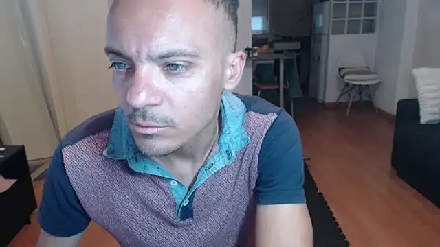 Snapshot of guachin_hunk chatting on November 19, 2025, 8:31 pm guachin hunk online show from November 19, 2025, 8:31 pm