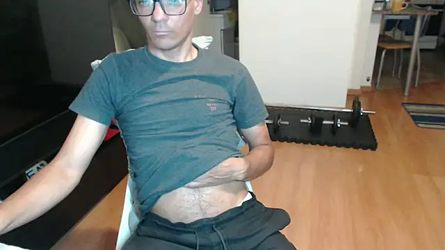 Snapshot of guachin_hunk chatting on March 23, 2026, 4:01 am guachin hunk online show from March 23, 2026, 4:01 am