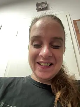 Snapshot of LadyChantale chatting on May 5, 2026, 4:59 am LadyChantale online show from May 5, 2026, 4:59 am