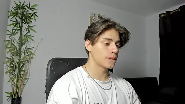 Giordano Russo online show from February 21, 2025, 2:39 am