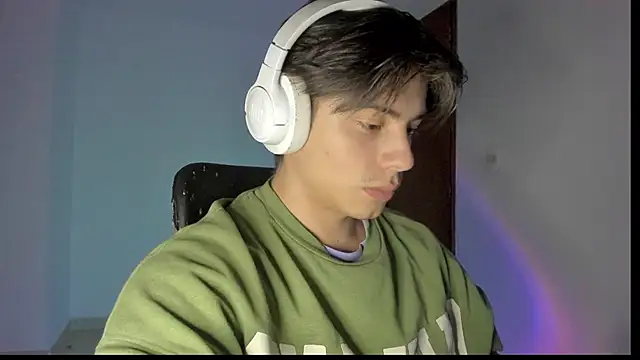 Giordano Russo online show from October 17, 2025, 4:38 am