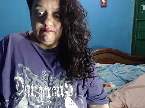 Snapshot of Lauren_baby chatting on May 19, 2026, 7:43 pm Lauren baby online show from May 19, 2026, 7:43 pm