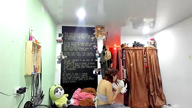 Snapshot of Ginger_Sweetty chatting on June 16, 2026, 11:16 pm Ginger Sweetty online show from June 16, 2026, 11:16 pm