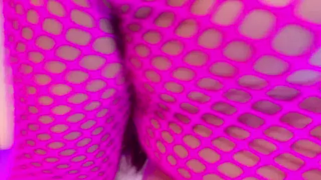ValenScott1 online show from June 20, 2026, 12:21 pm