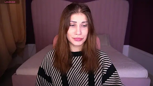 Snapshot of CassandraGood chatting on November 20, 2025, 7:53 am CassandraGood online show from November 20, 2025, 7:53 am