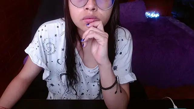 Snapshot of MidoriQuiinn chatting on June 3, 2026, 4:01 pm MidoriQuiinn online show from June 3, 2026, 4:01 pm
