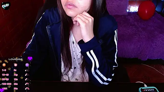 MidoriQuiinn online show from April 23, 2026, 3:46 pm