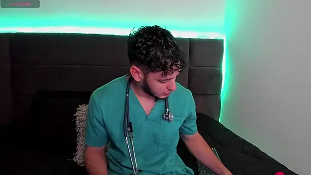 alejandro  2 online show from October 17, 2025, 4:09 pm