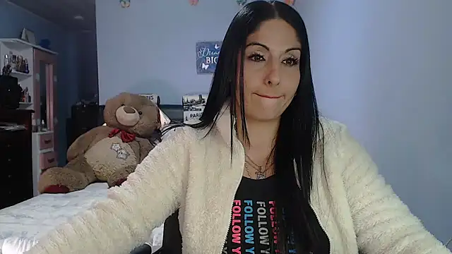 Snapshot of sahtlove1 chatting on June 4, 2026, 6:12 pm sahtlove1 online show from June 4, 2026, 6:12 pm