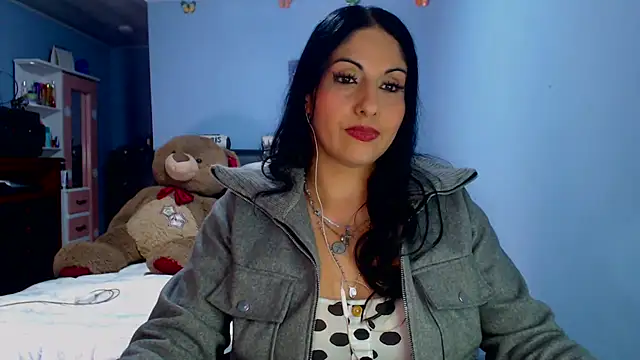 sahtlove1 online show from May 5, 2026, 3:59 pm