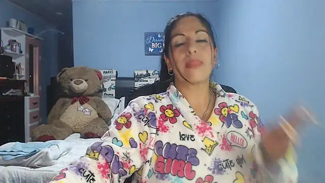 Snapshot of sahtlove1 chatting on July 6, 2026, 11:18 pm sahtlove1 online show from July 6, 2026, 11:18 pm