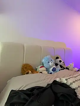 Snapshot of oriana_zoeee chatting on March 4, 2026, 10:39 pm oriana zoeee online show from March 4, 2026, 10:39 pm