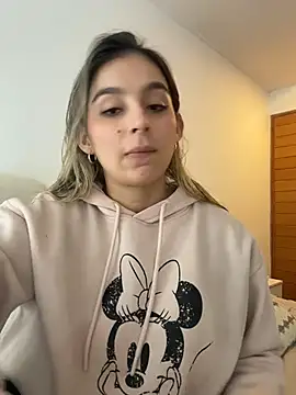 Snapshot of oriana_zoeee chatting on March 3, 2026, 10:28 pm oriana zoeee online show from March 3, 2026, 10:28 pm