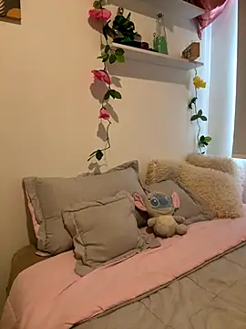 oriana zoeee online show from November 7, 2025, 9:52 pm