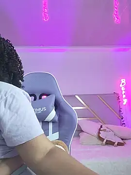 DannaBerry online show from November 11, 2025, 2:56 pm