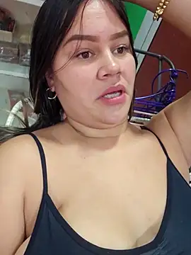 Snapshot of sweet_lucia chatting on March 27, 2026, 2:07 pm sweet lucia online show from March 27, 2026, 2:07 pm