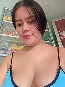 Snapshot of sweet_lucia chatting on March 28, 2026, 3:35 pm sweet lucia online show from March 28, 2026, 3:35 pm