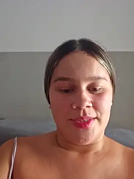 sweet lucia online show from February 26, 2025, 7:42 pm