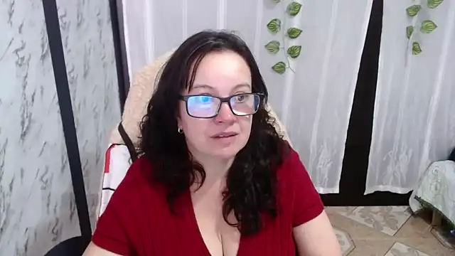 Sonialorens  online show from March 6, 2025, 8:16 pm