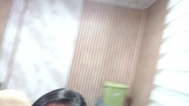 Snapshot of Sonialorens_ chatting on April 9, 2026, 4:57 pm Sonialorens online show from April 9, 2026, 4:57 pm