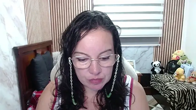 Snapshot of Sonialorens_ chatting on April 30, 2026, 3:41 pm Sonialorens online show from April 30, 2026, 3:41 pm