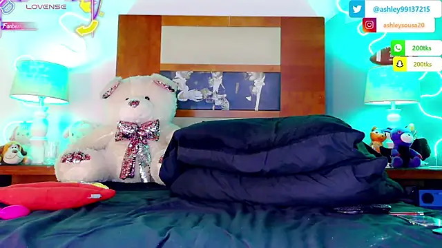 Snapshot of ashley_19xx chatting on October 17, 2025, 11:06 pm ashley 19xx online show from October 17, 2025, 11:06 pm