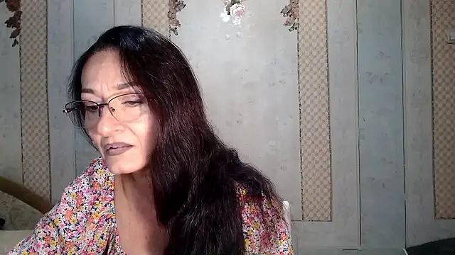 Snapshot of Antralyn chatting on October 28, 2025, 10:25 am Antralyn online show from October 28, 2025, 10:25 am