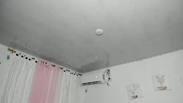 Snapshot of venuxwilliam chatting on October 7, 2025, 10:11 pm venuxwilliam online show from October 7, 2025, 10:11 pm