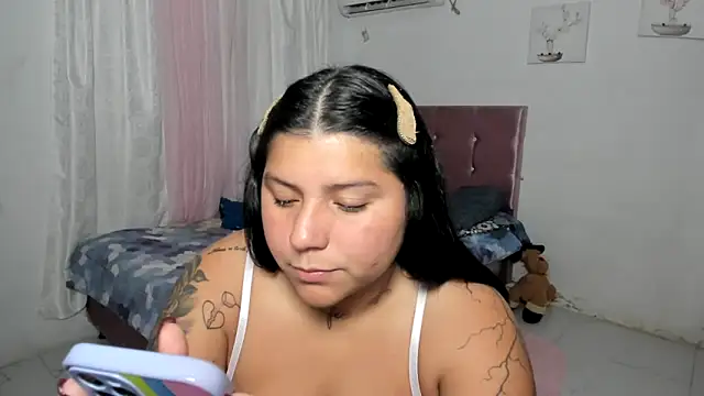 Snapshot of venuxwilliam chatting on November 6, 2025, 1:42 am venuxwilliam online show from November 6, 2025, 1:42 am