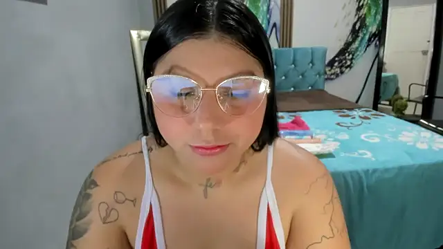 Snapshot of venuxwilliam chatting on February 28, 2026, 10:42 pm venuxwilliam online show from February 28, 2026, 10:42 pm