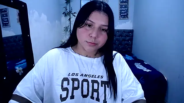 Snapshot of venuxwilliam chatting on July 5, 2026, 12:37 am venuxwilliam online show from July 5, 2026, 12:37 am