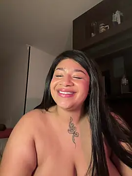 Snapshot of IamSashaLuv chatting on January 12, 2025, 7:32 am IamSashaLuv online show from January 12, 2025, 7:32 am