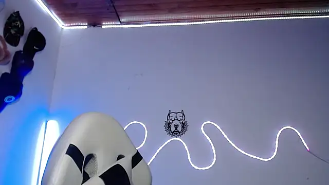 sebastian horny online show from December 22, 2025, 10:48 am