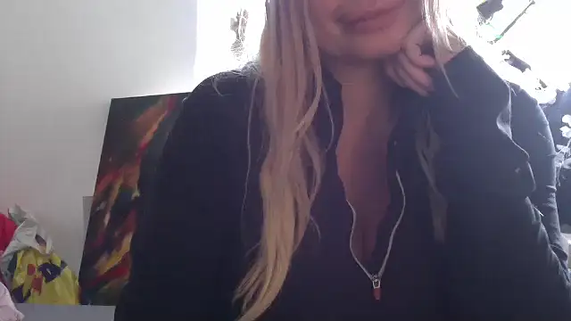 Lisavontease online show from May 10, 2026, 4:09 pm