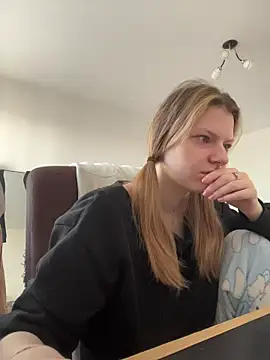 Snapshot of MaryHiggins chatting on March 15, 2026, 5:36 am MaryHiggins online show from March 15, 2026, 5:36 am