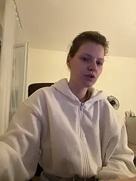 Snapshot of MaryHiggins chatting on October 14, 2025, 3:34 pm MaryHiggins online show from October 14, 2025, 3:34 pm