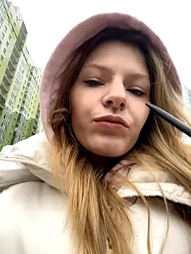 Snapshot of MaryHiggins chatting on November 9, 2025, 10:19 am MaryHiggins online show from November 9, 2025, 10:19 am