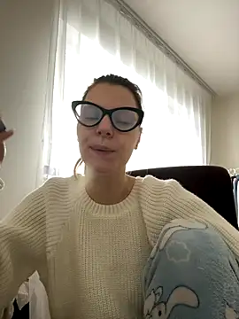 Snapshot of MaryHiggins chatting on October 16, 2025, 10:12 am MaryHiggins online show from October 16, 2025, 10:12 am