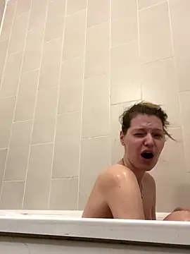 Snapshot of MaryHiggins chatting on October 27, 2025, 2:07 pm MaryHiggins online show from October 27, 2025, 2:07 pm