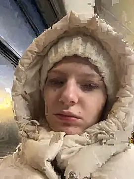 Snapshot of MaryHiggins chatting on November 15, 2025, 2:10 pm MaryHiggins online show from November 15, 2025, 2:10 pm