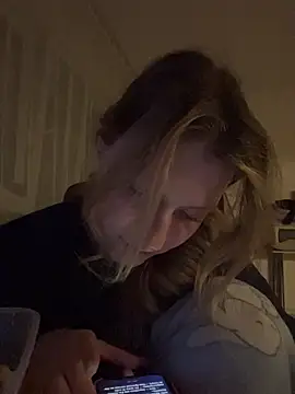 Snapshot of MaryHiggins chatting on March 11, 2026, 12:37 am MaryHiggins online show from March 11, 2026, 12:37 am