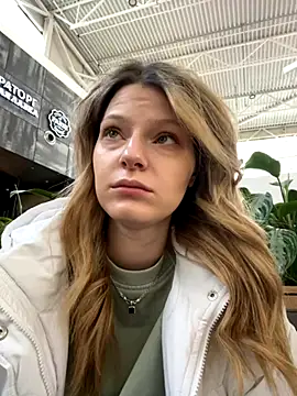 Snapshot of MaryHiggins chatting on October 21, 2025, 12:59 pm MaryHiggins online show from October 21, 2025, 12:59 pm